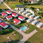 別荘 Awesome Home In Sarbinowo *