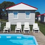 別荘 Awesome Home In Sarbinowo